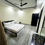 Hotel Luxury Homes Stay - Greater Kailash