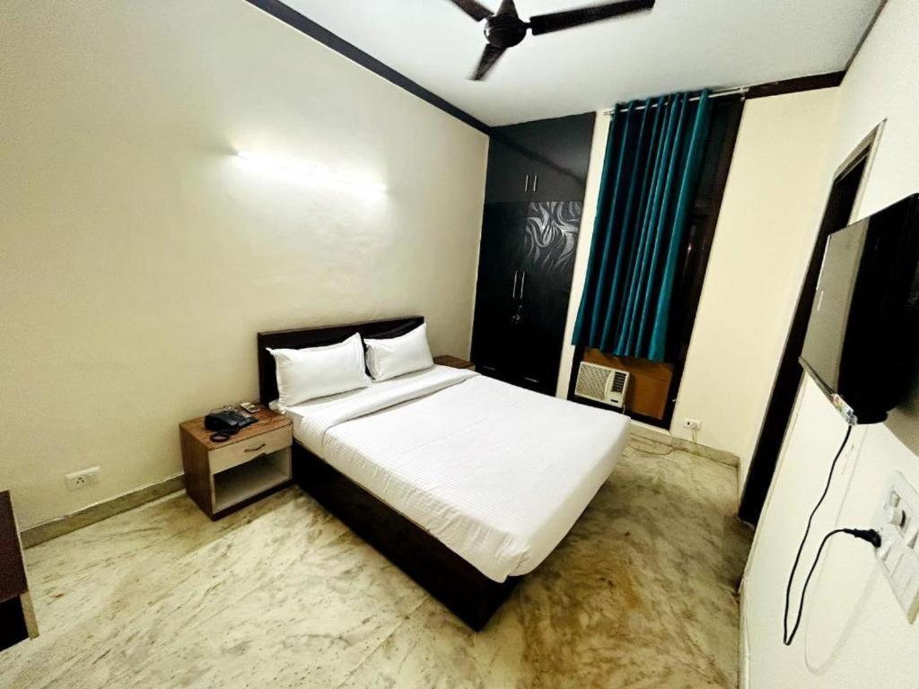 Luxury Homes - Greater Kailash 3*