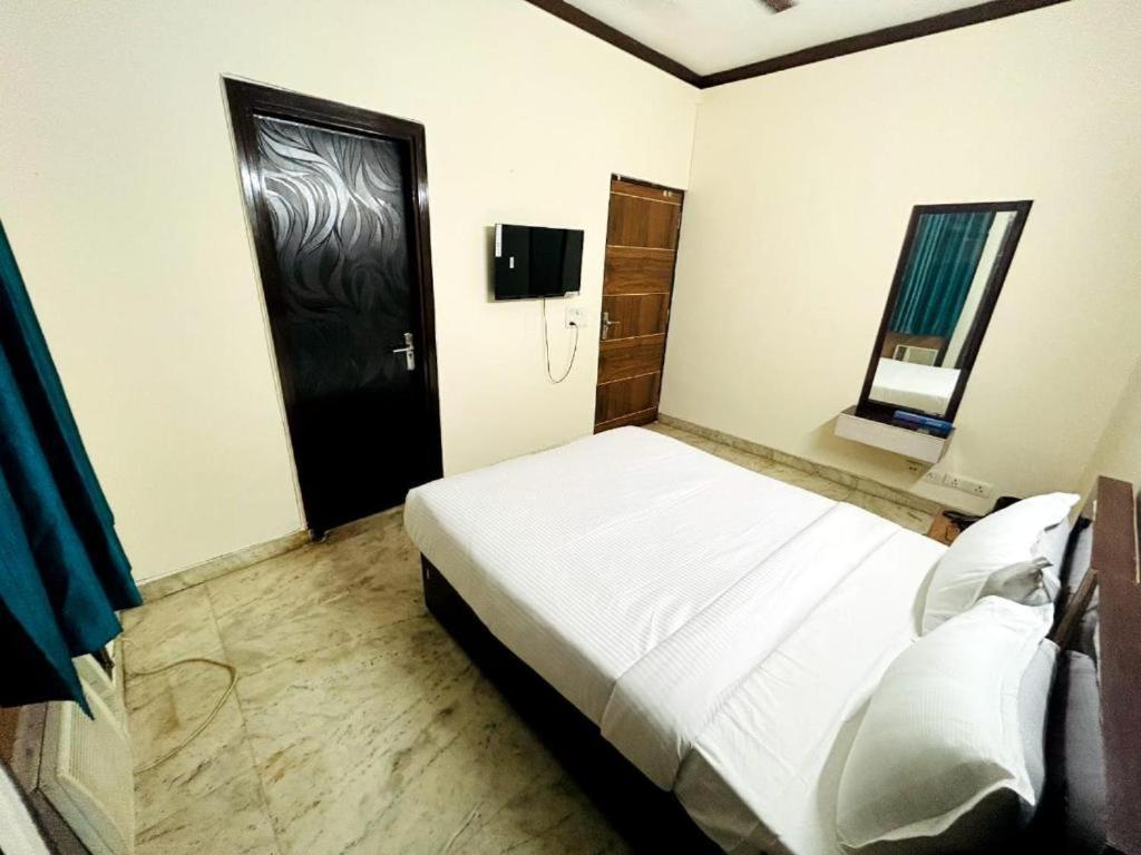 Hotel Luxury Homes - Greater Kailash New Delhi